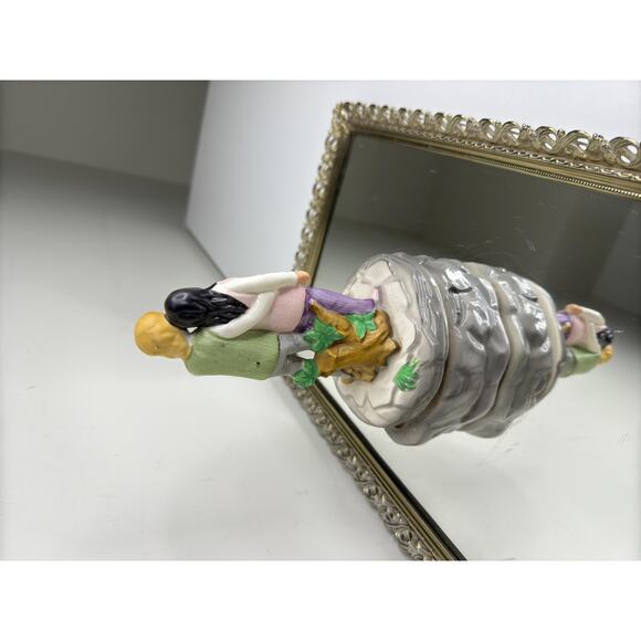 Vintage Loves Story Music Box Figurine Romantic Couple Hippie Couple Romantic - Picture 6 of 10